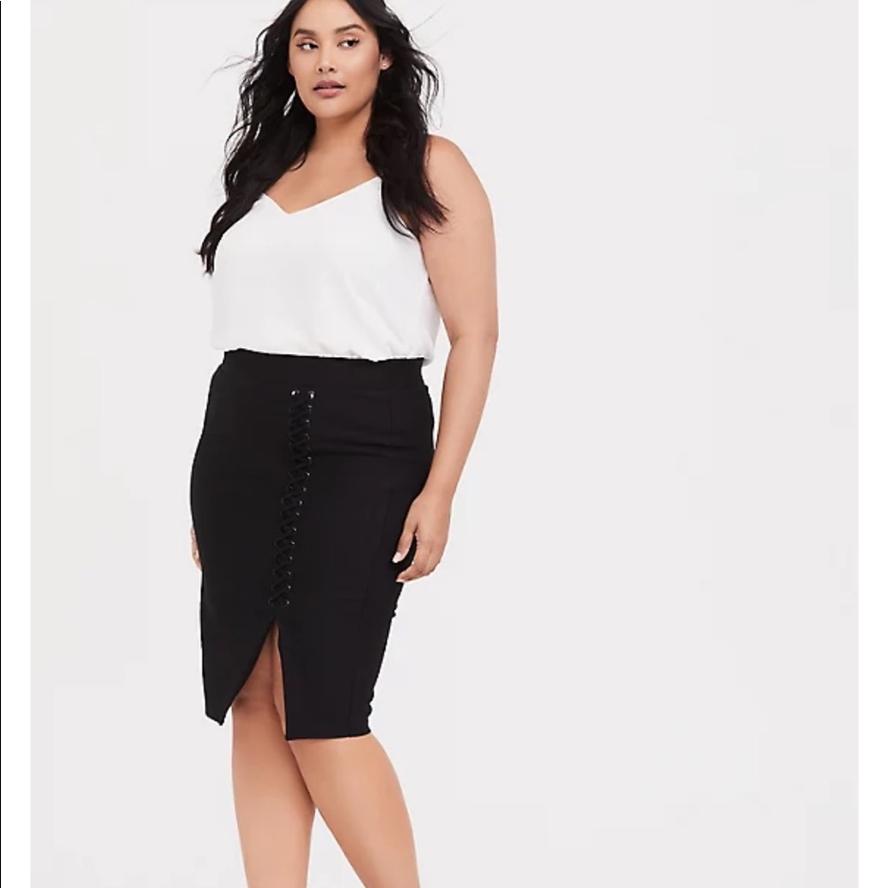 Torrid Black Premium Pinte Lace-up Pencil Skirt size 2 ( 2X ) - Picture 2 of 8